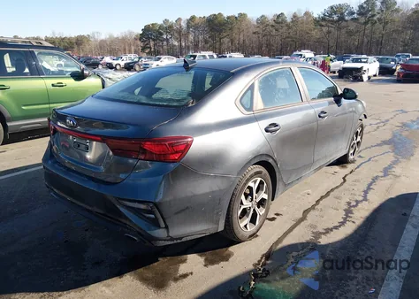 2021 Kia Forte Lxs z USA, uszkodzony, nr VIN 3KPF24AD2ME273676
